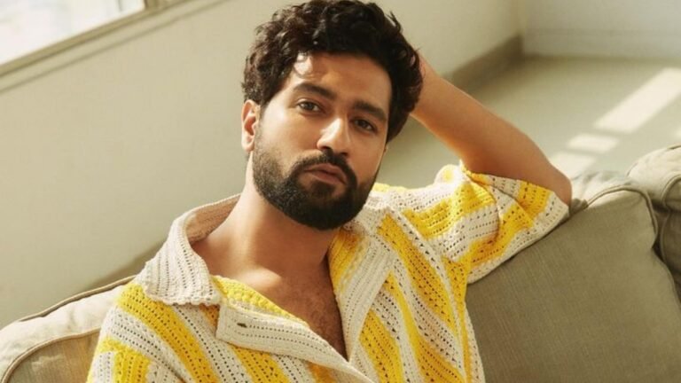 Vicky Kaushal starrer ‘Mere Mehboob’ song remake fails to impress fans
