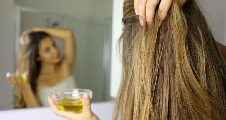 Don’t neglect your hair; oil is its nourishment