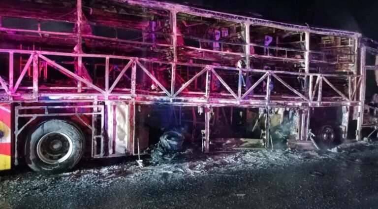 A bus catches fire at Kurnool on the Hyderabad-Bengaluru route, k*lling at least 20 people