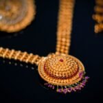Bars and coins steal the shine from jewelry as Indians splurge up to $11 billion on gold this Diwali