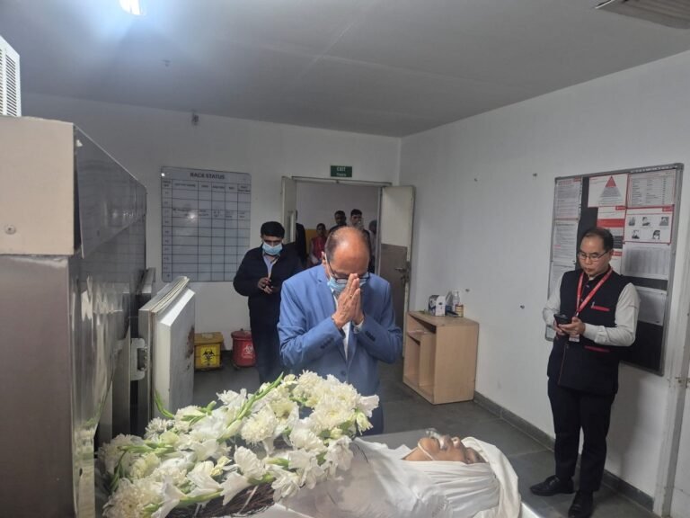 CM pays last respects to MLA Valte in Gurugram